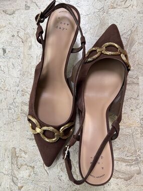 Elegant Slingback Sandals Tabitha Brown Faux Suede Pointed Toes Size 8.5